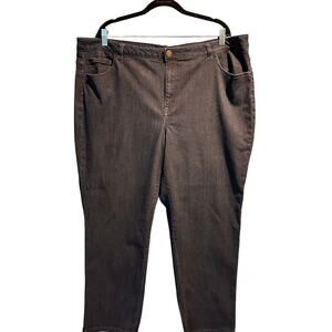 Lane Bryant Capris Size 24 Dark Denim Classic Timeless Stretchy Comfy Transition